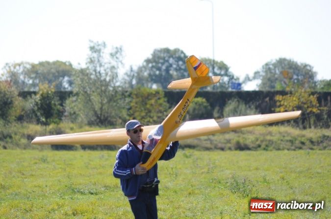 Zdjęcie w galerii na portalu naszraciborz.pl: Wielkie latanie nad Ulgą wiadomości z regionu