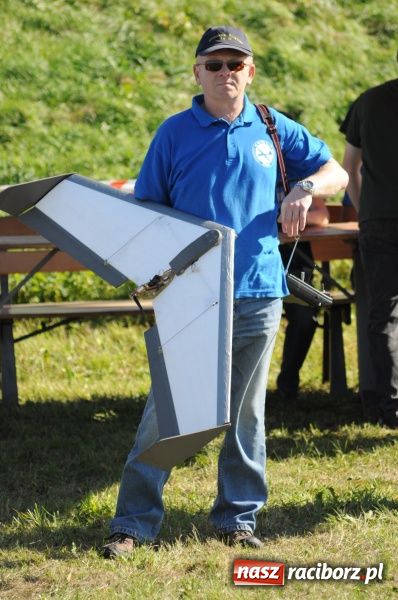 Zdjęcie w galerii na portalu naszraciborz.pl: Wielkie latanie nad Ulgą wiadomości z regionu