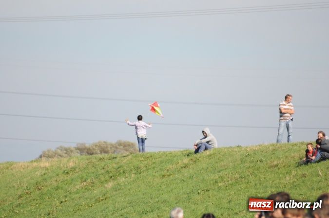 Zdjęcie w galerii na portalu naszraciborz.pl: Wielkie latanie nad Ulgą wiadomości z regionu