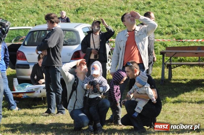 Zdjęcie w galerii na portalu naszraciborz.pl: Wielkie latanie nad Ulgą wiadomości z regionu