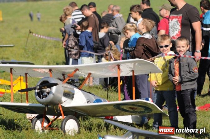 Zdjęcie w galerii na portalu naszraciborz.pl: Wielkie latanie nad Ulgą wiadomości z regionu