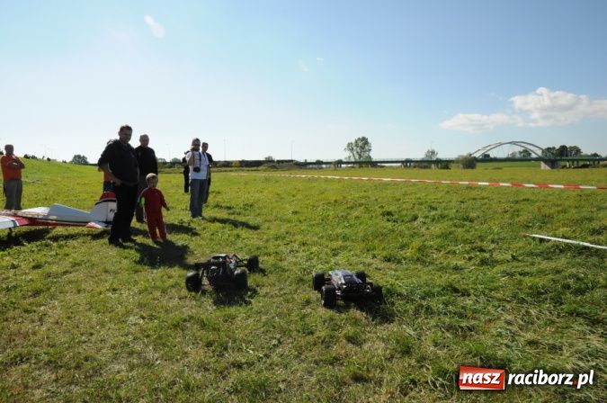 Zdjęcie w galerii na portalu naszraciborz.pl: Wielkie latanie nad Ulgą wiadomości z regionu