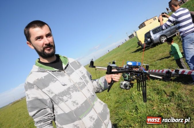 Zdjęcie w galerii na portalu naszraciborz.pl: Wielkie latanie nad Ulgą wiadomości z regionu