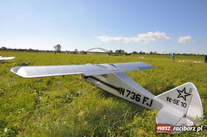 Zdjęcie w galerii na portalu naszraciborz.pl: Wielkie latanie nad Ulgą wiadomości z regionu