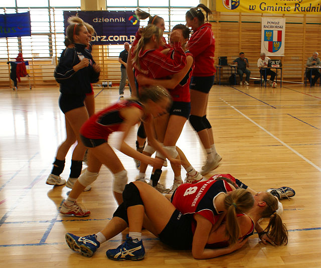 Zdjęcie w galerii na portalu naszraciborz.pl: II liga piłki siatkowej kobiet dla Krzanowic wiadomości z regionu
