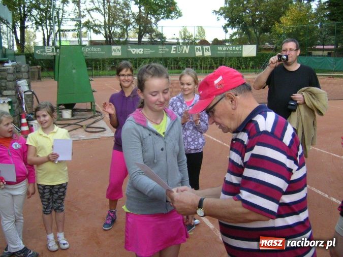 Zdjęcie w galerii na portalu naszraciborz.pl: Puchary pojechały do Lubomi wiadomości z regionu