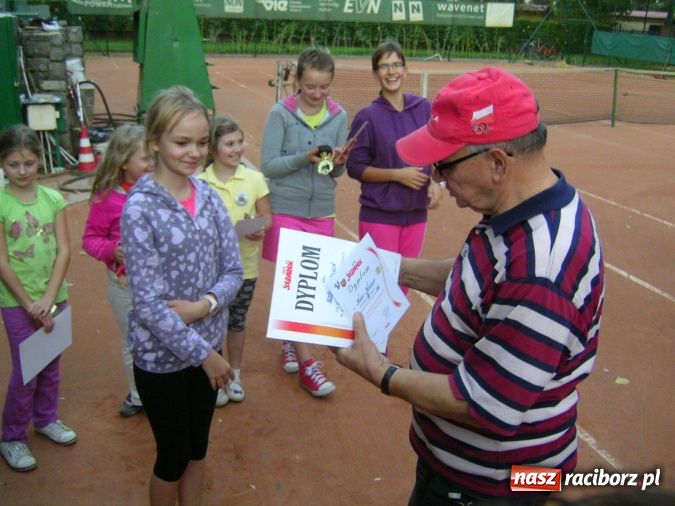 Zdjęcie w galerii na portalu naszraciborz.pl: Puchary pojechały do Lubomi wiadomości z regionu