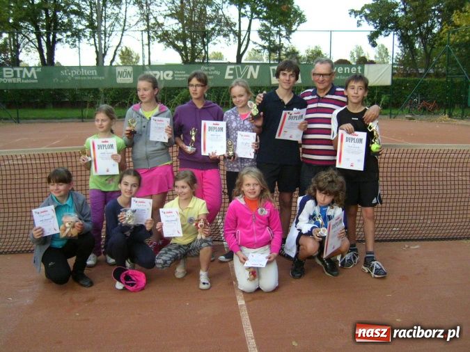 Zdjęcie w galerii na portalu naszraciborz.pl: Puchary pojechały do Lubomi wiadomości z regionu