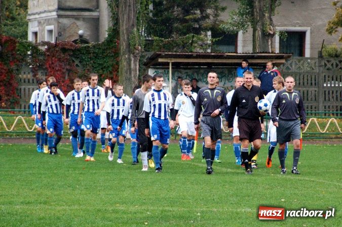 Zdjęcie w galerii na portalu naszraciborz.pl: Deszczowa kanonada Odry wiadomości z regionu