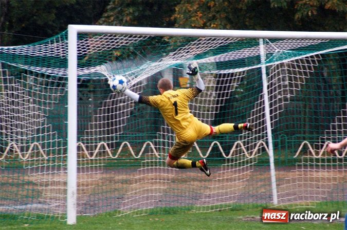 Zdjęcie w galerii na portalu naszraciborz.pl: Deszczowa kanonada Odry wiadomości z regionu