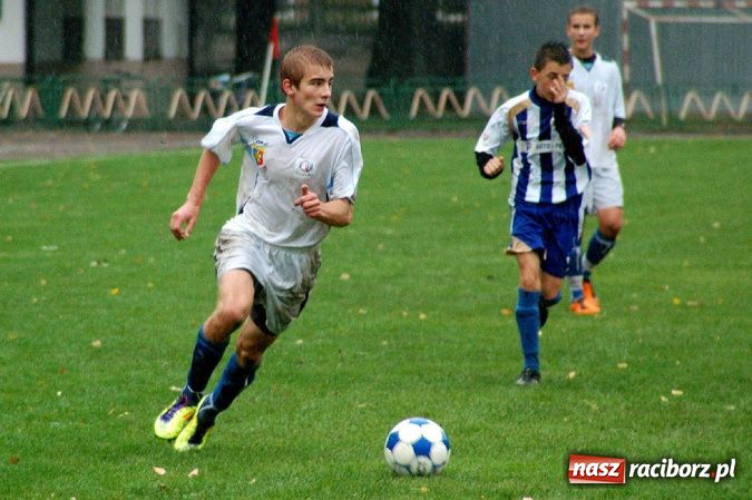 Zdjęcie w galerii na portalu naszraciborz.pl: Deszczowa kanonada Odry wiadomości z regionu