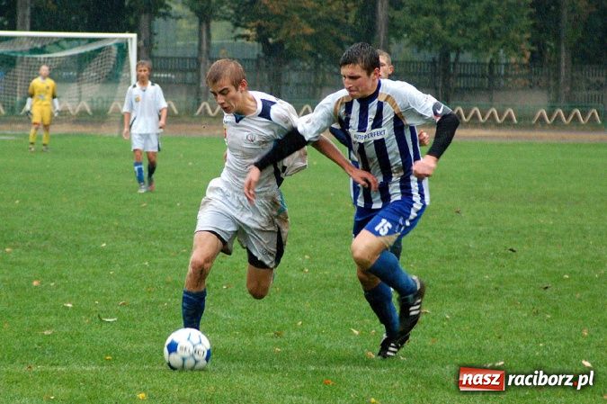 Zdjęcie w galerii na portalu naszraciborz.pl: Deszczowa kanonada Odry wiadomości z regionu