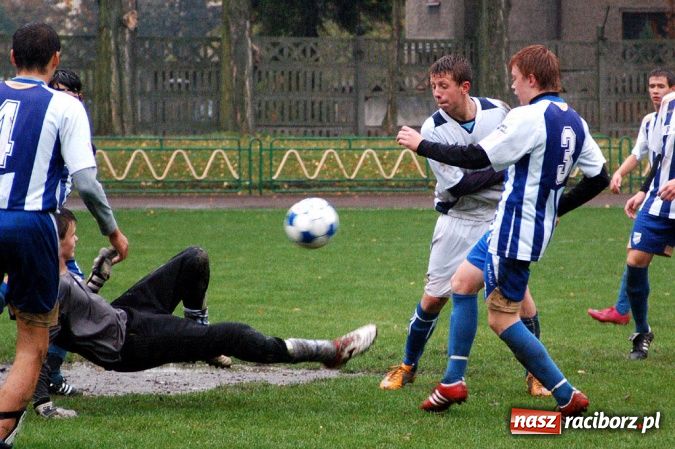Zdjęcie w galerii na portalu naszraciborz.pl: Deszczowa kanonada Odry wiadomości z regionu