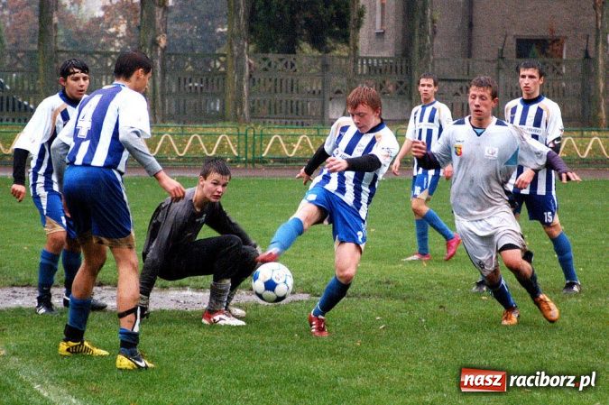 Zdjęcie w galerii na portalu naszraciborz.pl: Deszczowa kanonada Odry wiadomości z regionu