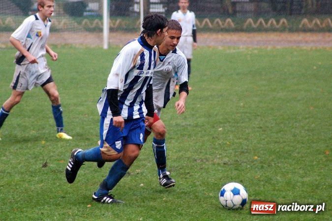 Zdjęcie w galerii na portalu naszraciborz.pl: Deszczowa kanonada Odry wiadomości z regionu