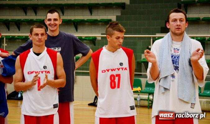 Zdjęcie w galerii na portalu naszraciborz.pl: Inauguracja sezonu Brooklyn Basket Ligi wiadomości z regionu