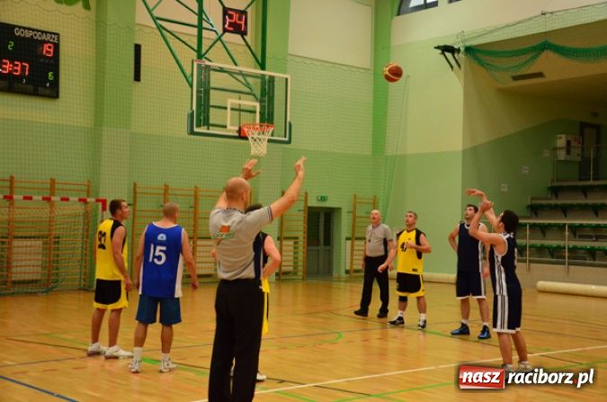 Zdjęcie w galerii na portalu naszraciborz.pl: Inauguracja sezonu Brooklyn Basket Ligi wiadomości z regionu