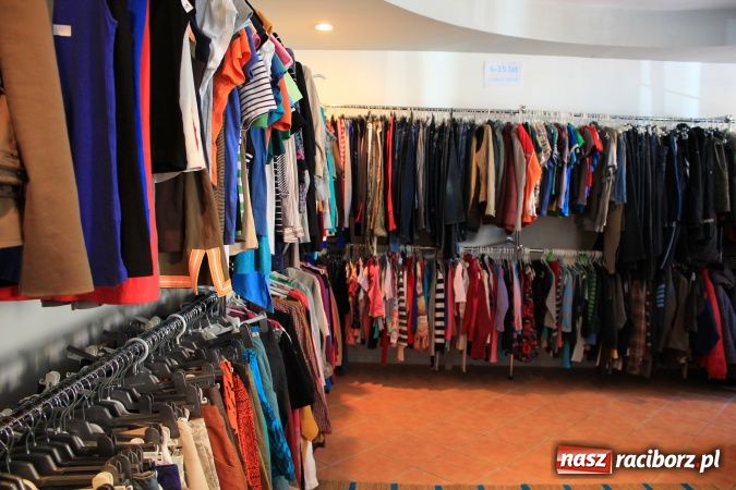 Zdjęcie w galerii na portalu naszraciborz.pl: Świetne ubrania za grosze! wiadomości z regionu