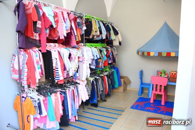 Zdjęcie w galerii na portalu naszraciborz.pl: Świetne ubrania za grosze! wiadomości z regionu