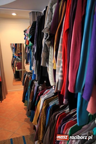 Zdjęcie w galerii na portalu naszraciborz.pl: Świetne ubrania za grosze! wiadomości z regionu