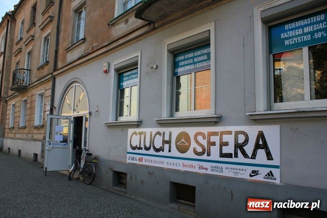 Zdjęcie w galerii na portalu naszraciborz.pl: Świetne ubrania za grosze! wiadomości z regionu