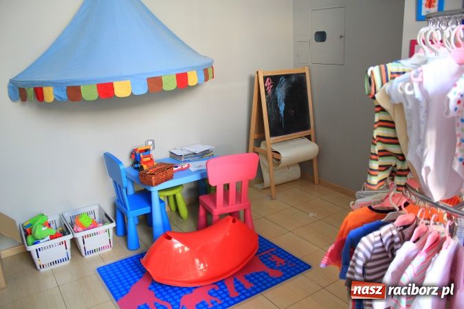 Zdjęcie w galerii na portalu naszraciborz.pl: Świetne ubrania za grosze! wiadomości z regionu