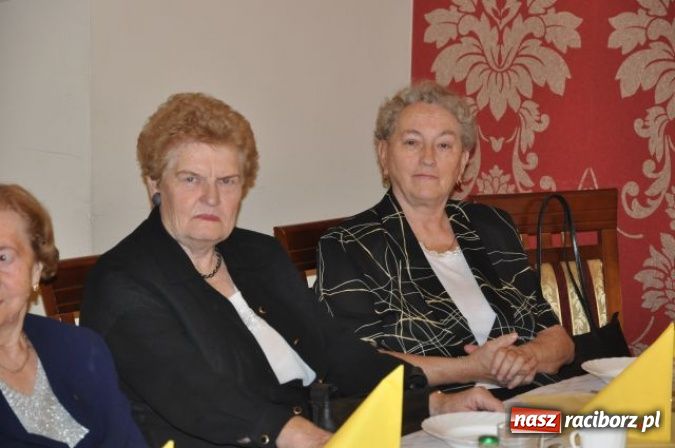 Zdjęcie w galerii na portalu naszraciborz.pl: Nauczyciele seniorzy z Związku Nauczycielstwa Polskiego świętują w Raciborskiej wiadomości z regionu