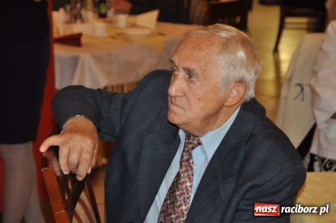 Zdjęcie w galerii na portalu naszraciborz.pl: Nauczyciele seniorzy z Związku Nauczycielstwa Polskiego świętują w Raciborskiej wiadomości z regionu