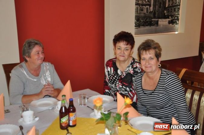 Zdjęcie w galerii na portalu naszraciborz.pl: Nauczyciele seniorzy z Związku Nauczycielstwa Polskiego świętują w Raciborskiej wiadomości z regionu