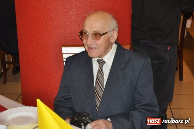 Zdjęcie w galerii na portalu naszraciborz.pl: Nauczyciele seniorzy z Związku Nauczycielstwa Polskiego świętują w Raciborskiej wiadomości z regionu