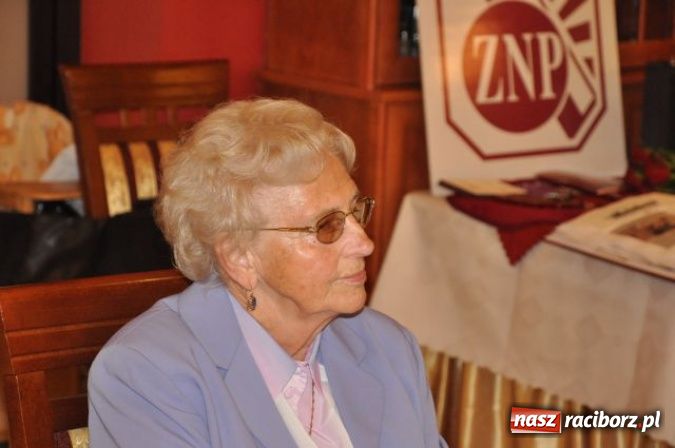 Zdjęcie w galerii na portalu naszraciborz.pl: Nauczyciele seniorzy z Związku Nauczycielstwa Polskiego świętują w Raciborskiej wiadomości z regionu
