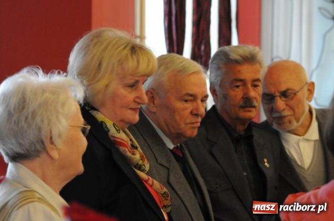 Zdjęcie w galerii na portalu naszraciborz.pl: Nauczyciele seniorzy z Związku Nauczycielstwa Polskiego świętują w Raciborskiej wiadomości z regionu