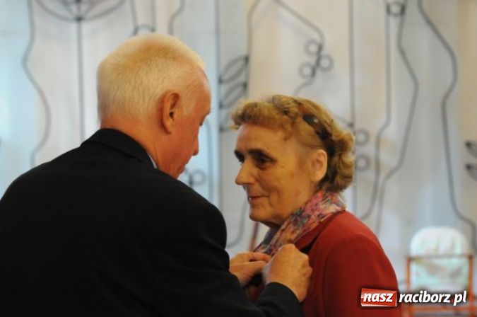 Zdjęcie w galerii na portalu naszraciborz.pl: Nauczyciele seniorzy z Związku Nauczycielstwa Polskiego świętują w Raciborskiej wiadomości z regionu
