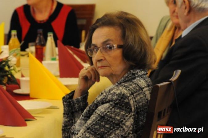 Zdjęcie w galerii na portalu naszraciborz.pl: Nauczyciele seniorzy z Związku Nauczycielstwa Polskiego świętują w Raciborskiej wiadomości z regionu