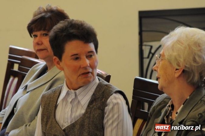 Zdjęcie w galerii na portalu naszraciborz.pl: Nauczyciele seniorzy z Związku Nauczycielstwa Polskiego świętują w Raciborskiej wiadomości z regionu