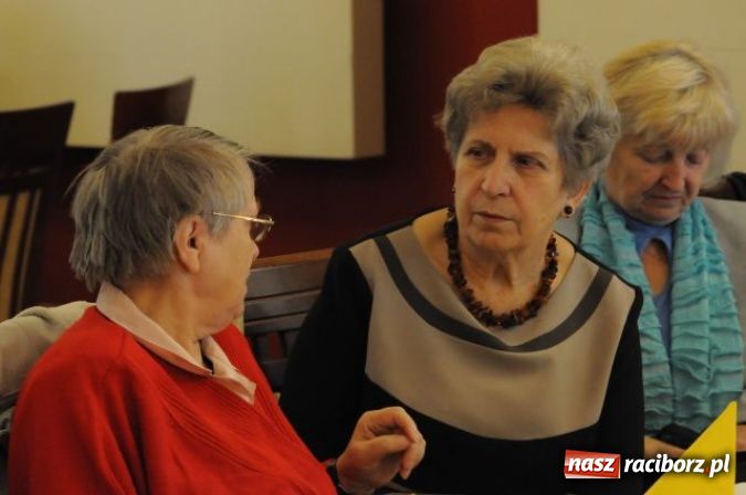 Zdjęcie w galerii na portalu naszraciborz.pl: Nauczyciele seniorzy z Związku Nauczycielstwa Polskiego świętują w Raciborskiej wiadomości z regionu