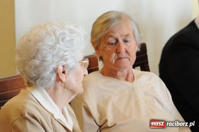 Zdjęcie w galerii na portalu naszraciborz.pl: Nauczyciele seniorzy z Związku Nauczycielstwa Polskiego świętują w Raciborskiej wiadomości z regionu