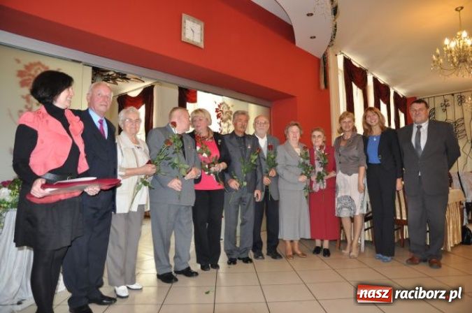 Zdjęcie w galerii na portalu naszraciborz.pl: Nauczyciele seniorzy z Związku Nauczycielstwa Polskiego świętują w Raciborskiej wiadomości z regionu