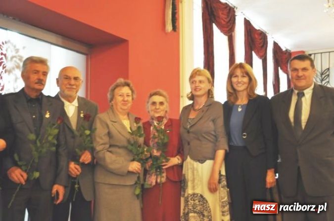 Zdjęcie w galerii na portalu naszraciborz.pl: Nauczyciele seniorzy z Związku Nauczycielstwa Polskiego świętują w Raciborskiej wiadomości z regionu