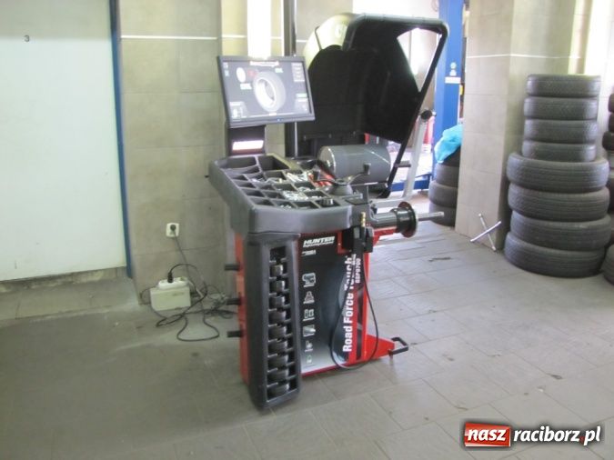 Zdjęcie w galerii na portalu naszraciborz.pl: Hunter IV generacji w MADAGU wiadomości z regionu