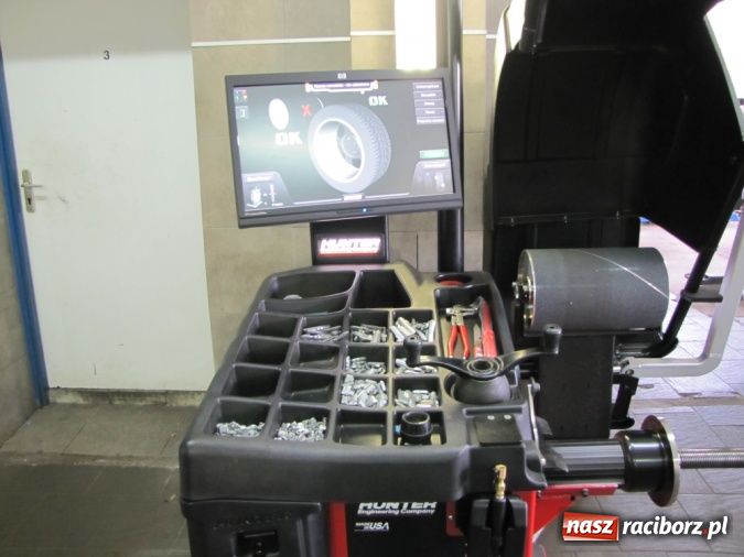 Zdjęcie w galerii na portalu naszraciborz.pl: Hunter IV generacji w MADAGU wiadomości z regionu