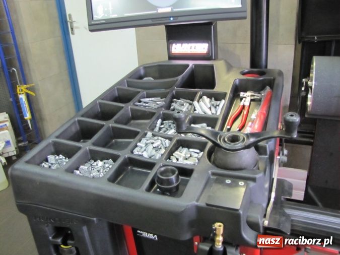 Zdjęcie w galerii na portalu naszraciborz.pl: Hunter IV generacji w MADAGU wiadomości z regionu