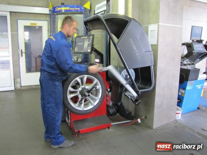 Zdjęcie w galerii na portalu naszraciborz.pl: Hunter IV generacji w MADAGU wiadomości z regionu