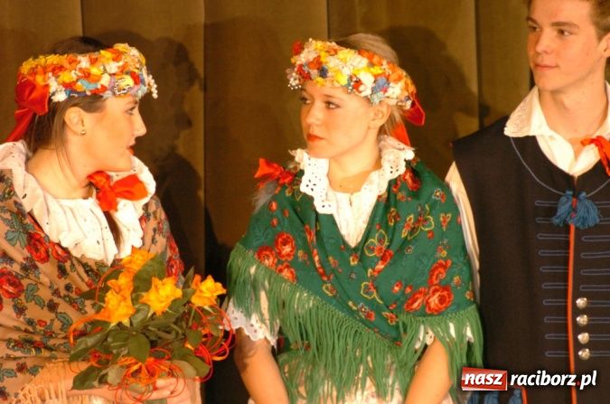 Zdjęcie w galerii na portalu naszraciborz.pl: Miejskie obchody Dnia Edukacji Narodowej w RCK-u wiadomości z regionu