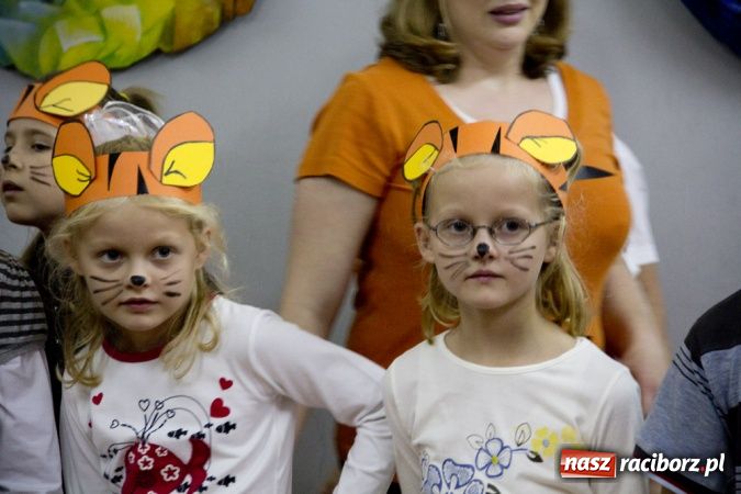 Zdjęcie w galerii na portalu naszraciborz.pl: W bibliotece fetowano urodziny Puchatka wiadomości z regionu