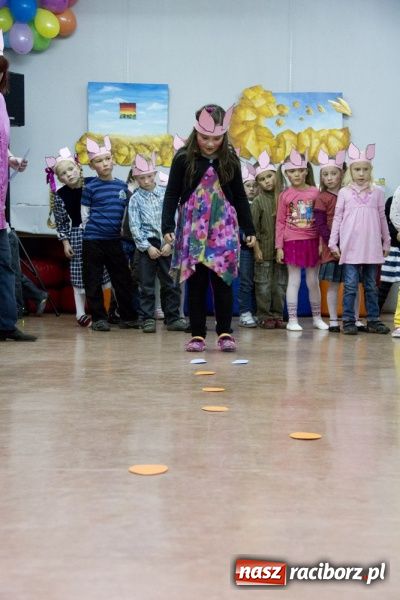 Zdjęcie w galerii na portalu naszraciborz.pl: W bibliotece fetowano urodziny Puchatka wiadomości z regionu
