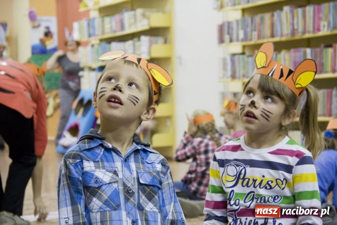 Zdjęcie w galerii na portalu naszraciborz.pl: W bibliotece fetowano urodziny Puchatka wiadomości z regionu