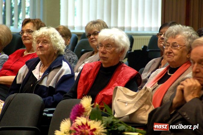 Zdjęcie w galerii na portalu naszraciborz.pl: Gaudeamus igitur na Uniwersytecie III Wieku wiadomości z regionu