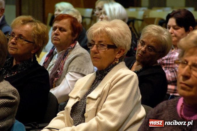 Zdjęcie w galerii na portalu naszraciborz.pl: Gaudeamus igitur na Uniwersytecie III Wieku wiadomości z regionu