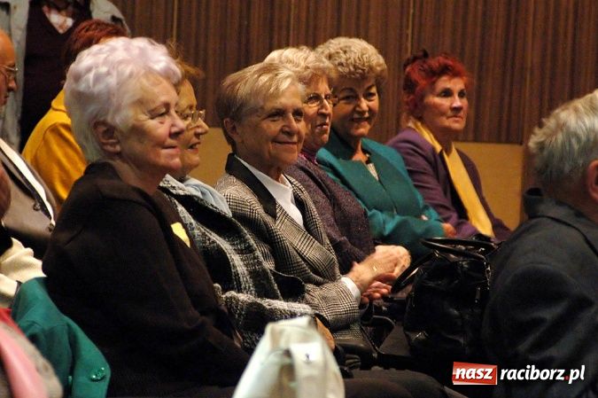 Zdjęcie w galerii na portalu naszraciborz.pl: Gaudeamus igitur na Uniwersytecie III Wieku wiadomości z regionu